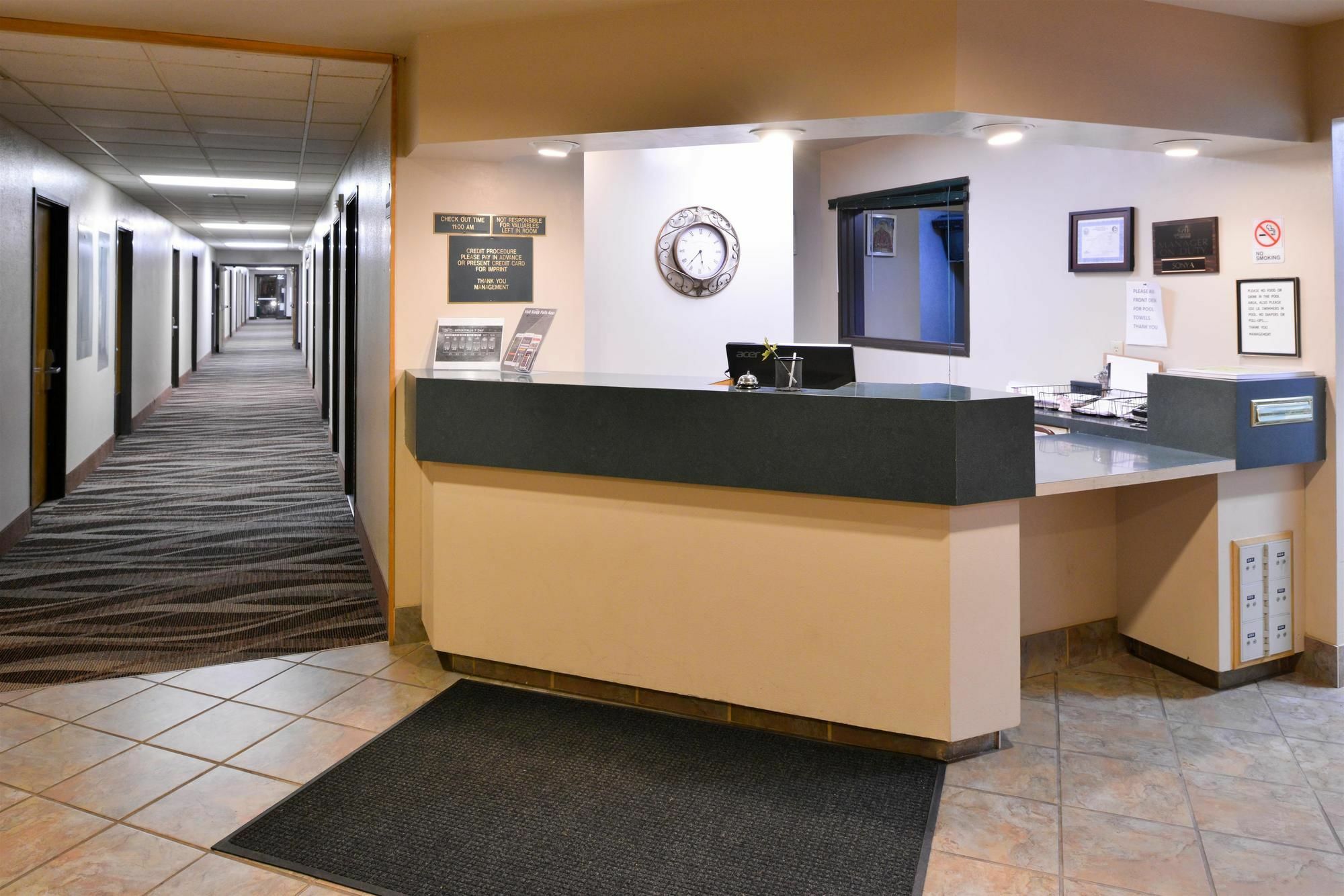 Baymont By Wyndham Sioux Falls North,I-29,Russell St, Airport Esterno foto